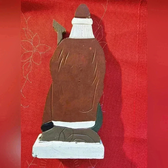 Hand Painted Wood Folk Art Santa Claus Statue - Picture 4 of 6